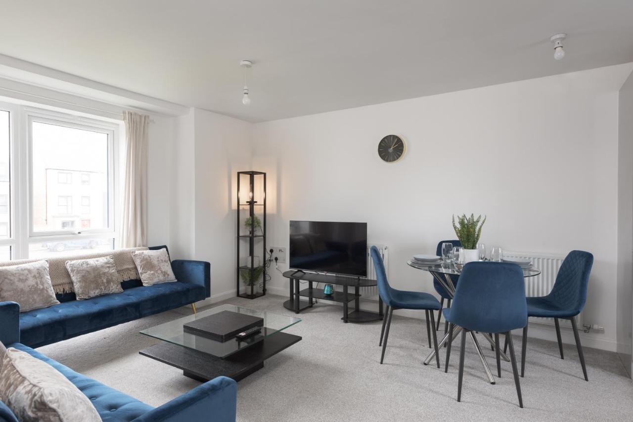 Two Bedroom Apartment - Milton Keynes By Aryas Properties Broughton  المظهر الخارجي الصورة