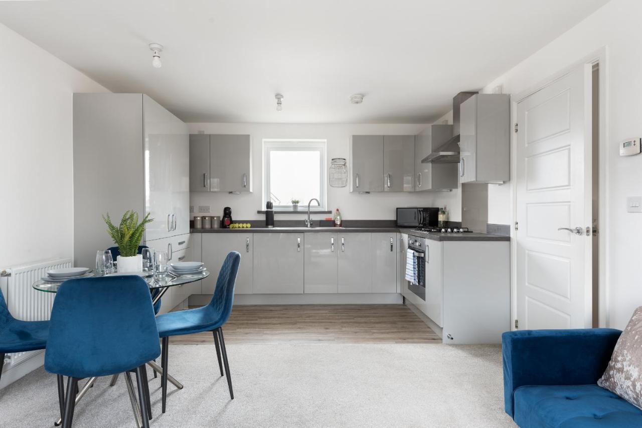 Two Bedroom Apartment - Milton Keynes By Aryas Properties Broughton  المظهر الخارجي الصورة